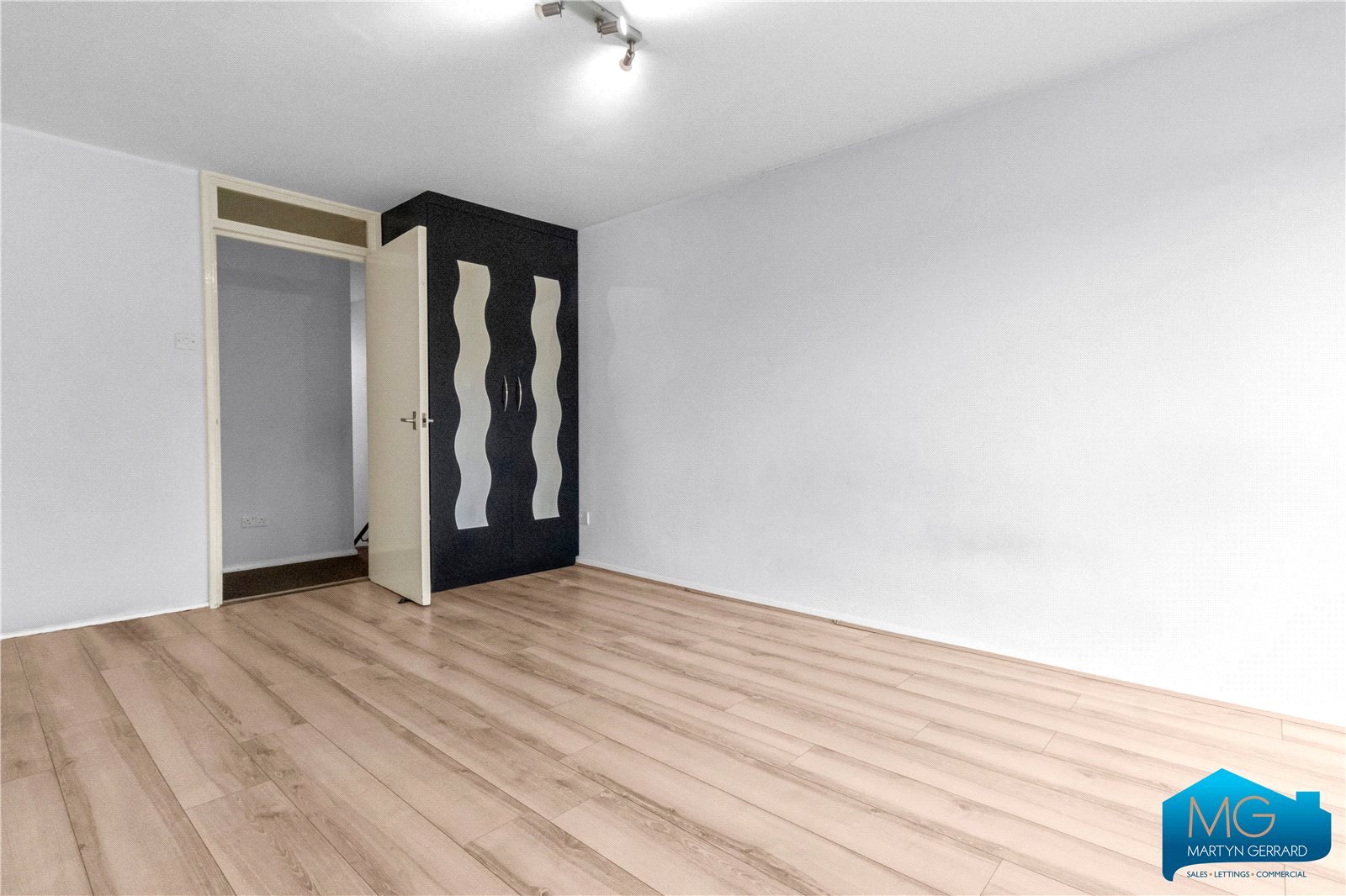 1 bedroom Apartment to rent - Martyn Gerrard