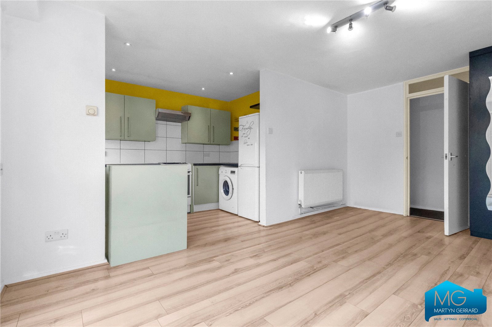 1 bedroom Apartment to rent - Martyn Gerrard