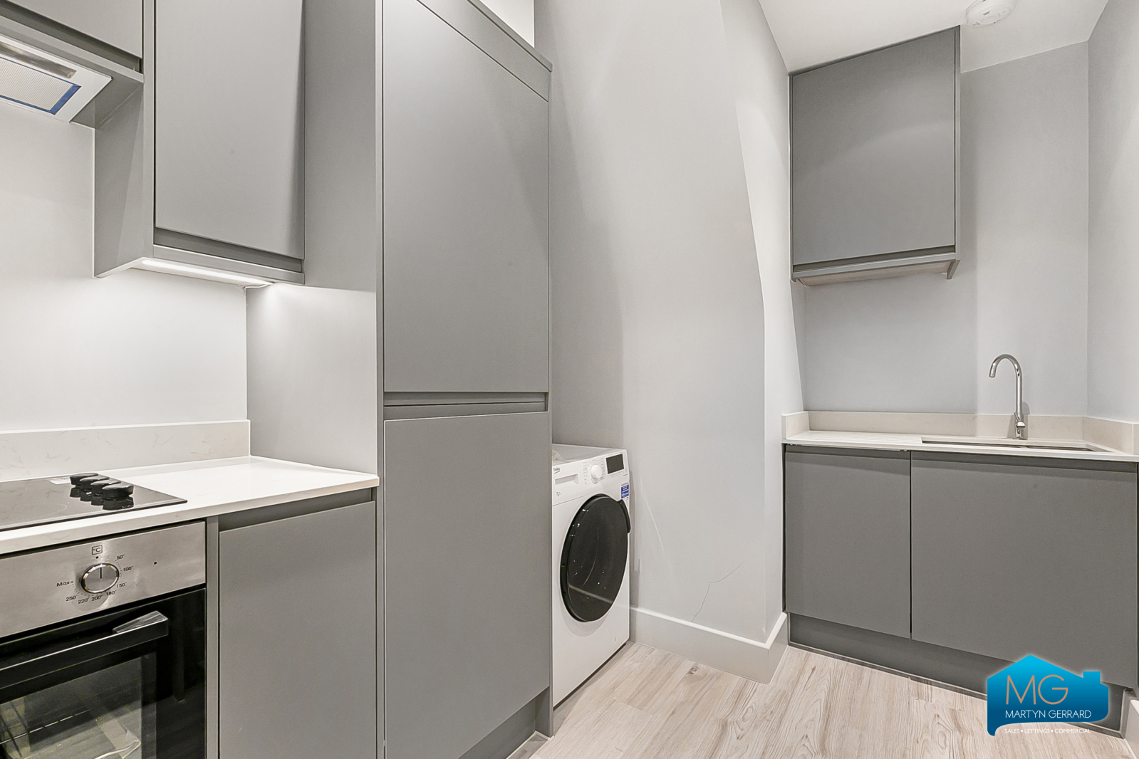2 bedroom Apartment to rent - Martyn Gerrard