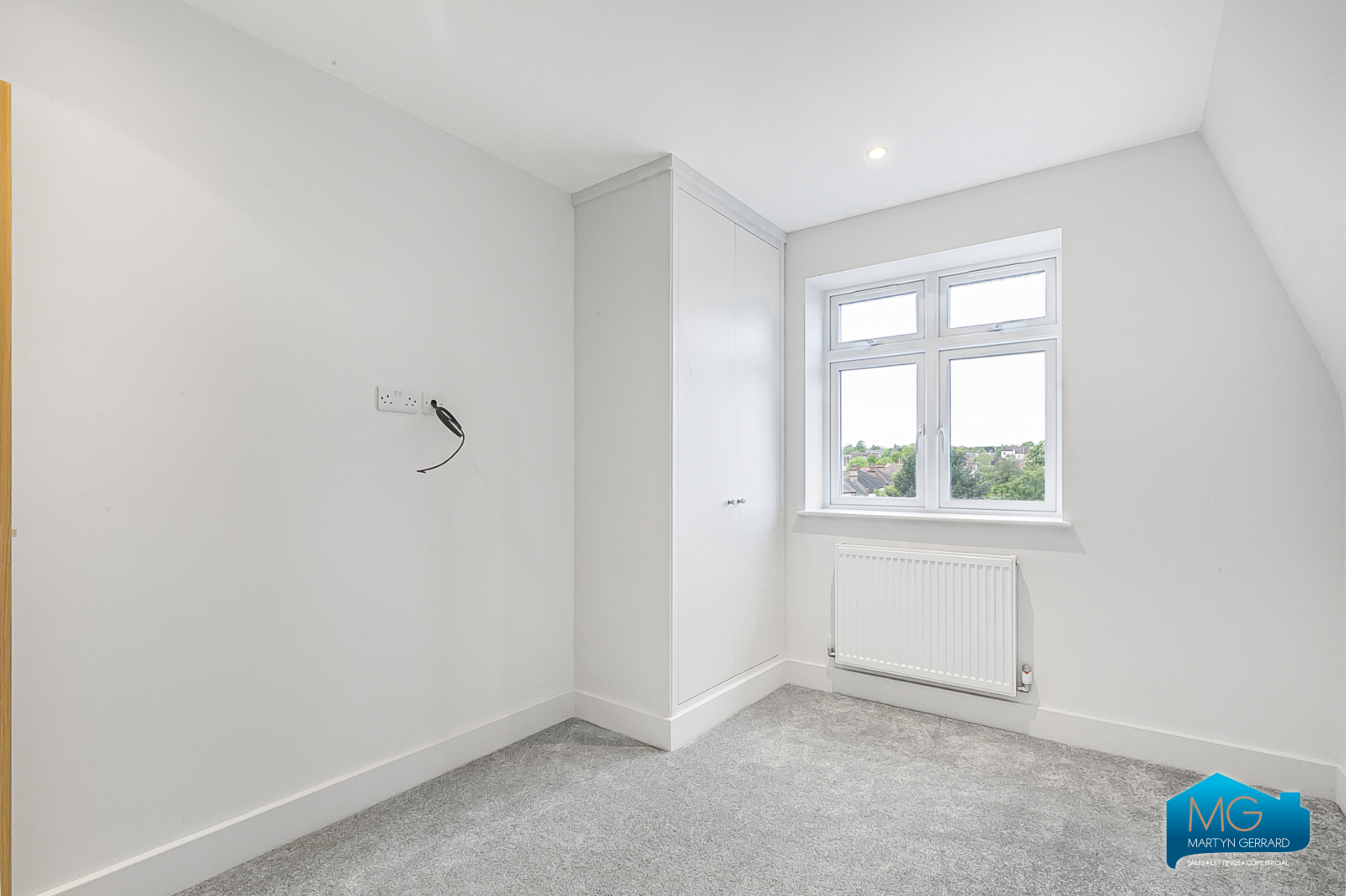 Green Lanes, Winchmore Hill, London, N21+  - Martyn Gerrard