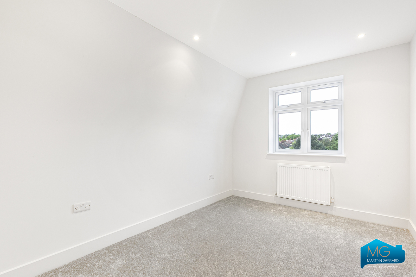 2 bedroom Apartment to rent - Martyn Gerrard