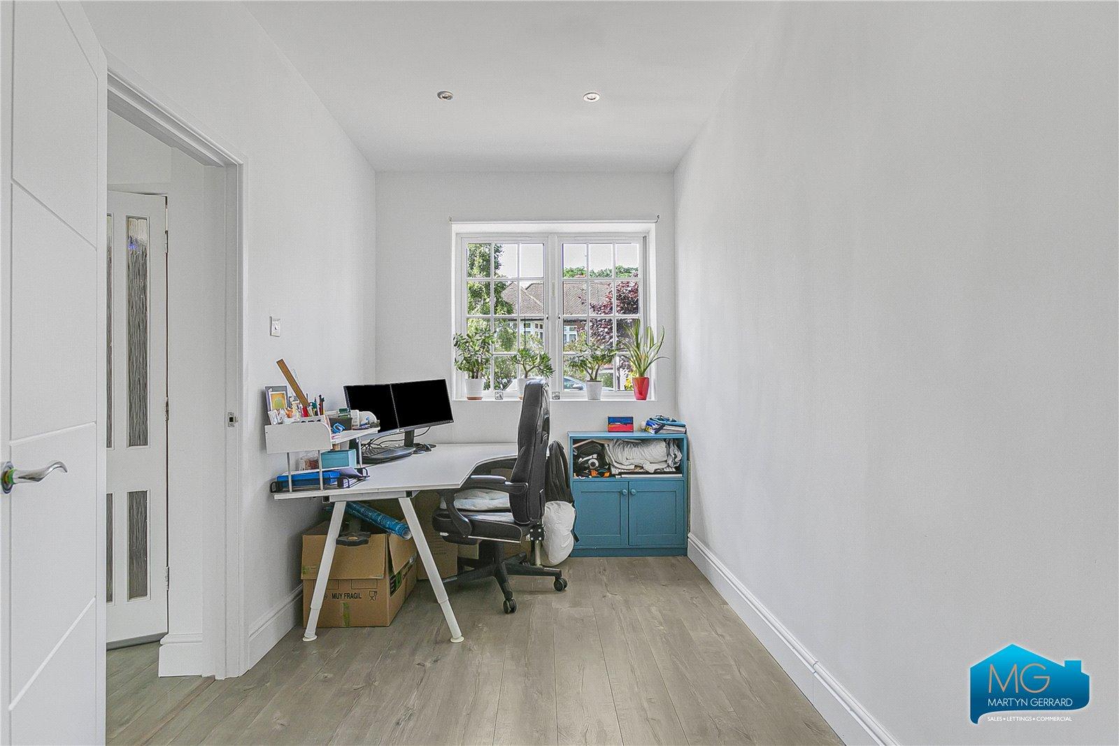 5 bedroom Detached House to rent - Martyn Gerrard