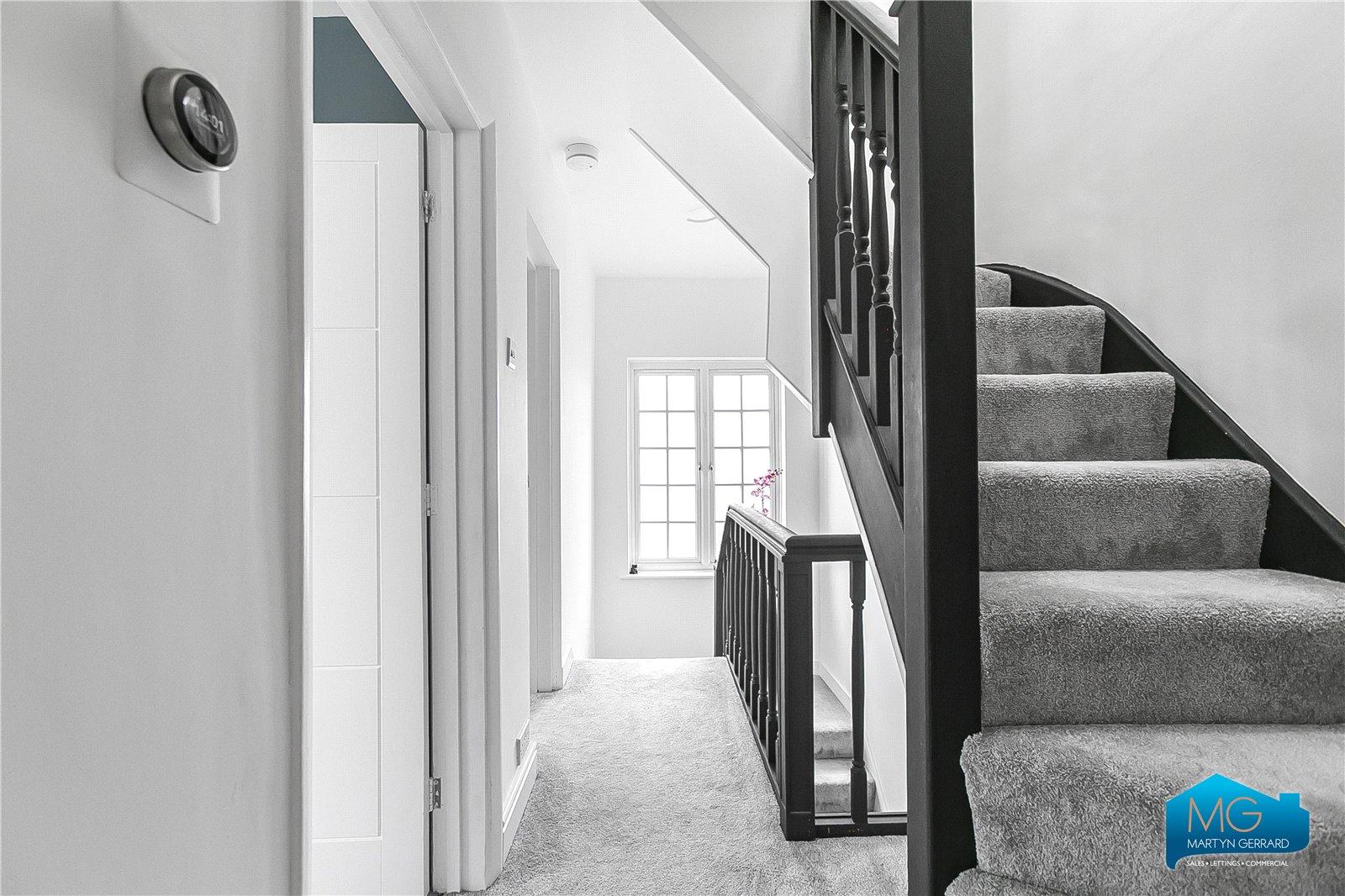5 bedroom Detached House to rent - Martyn Gerrard