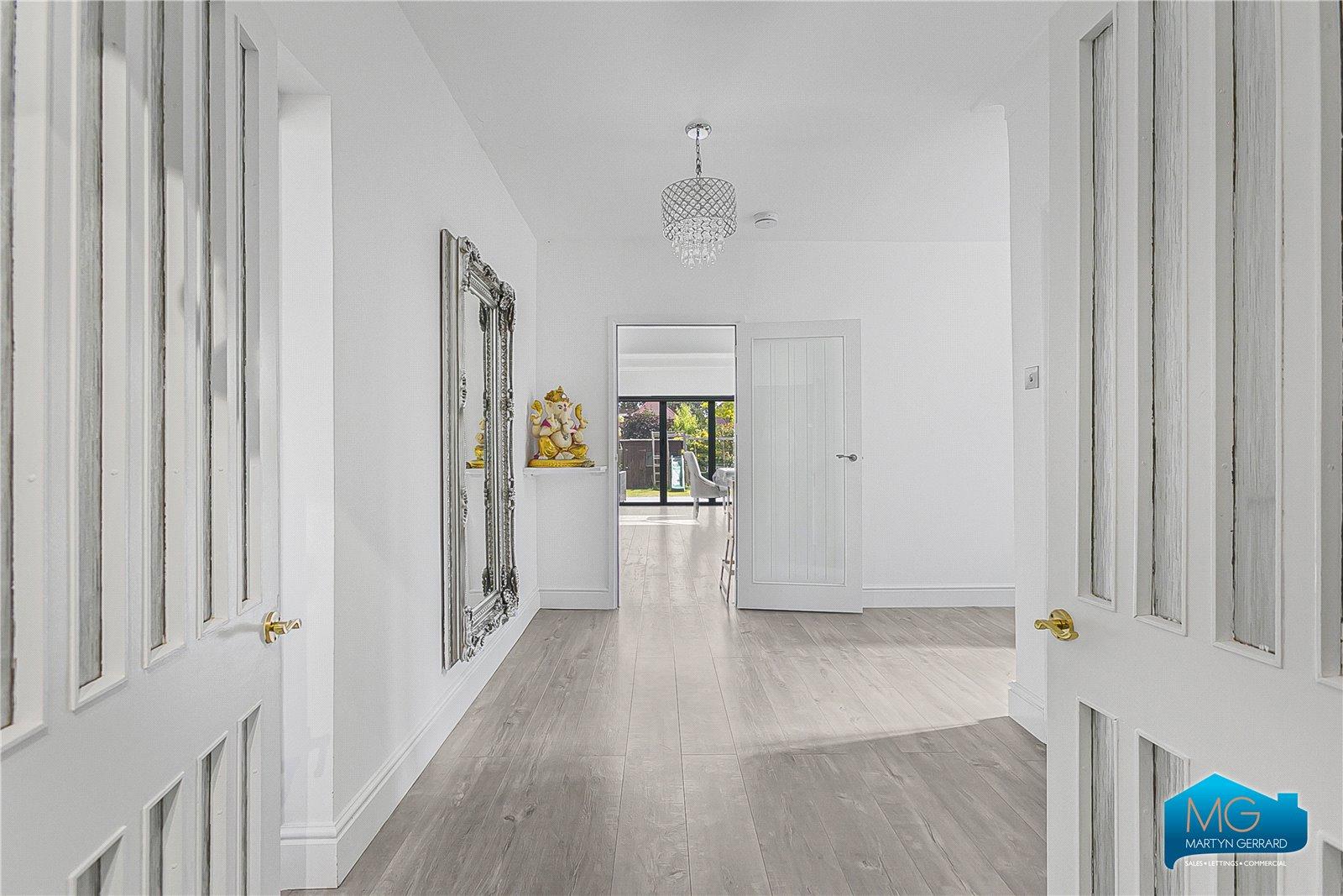 5 bedroom Detached House to rent - Martyn Gerrard