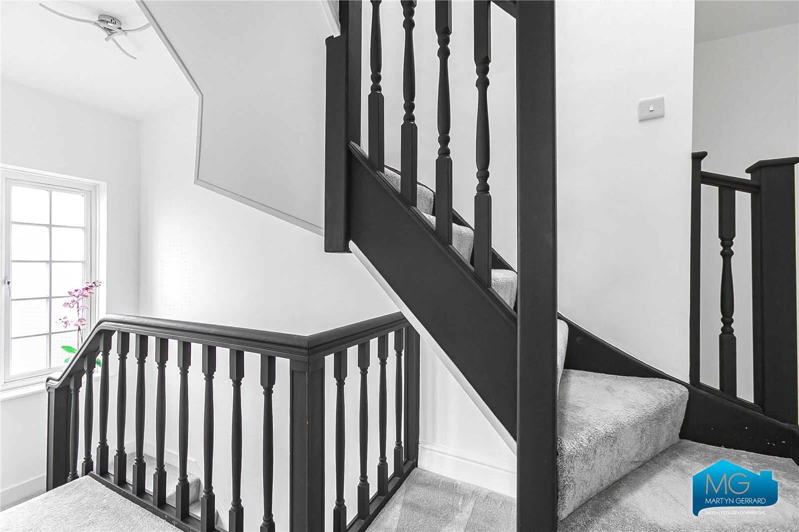 5 bedroom Detached House to rent - Martyn Gerrard