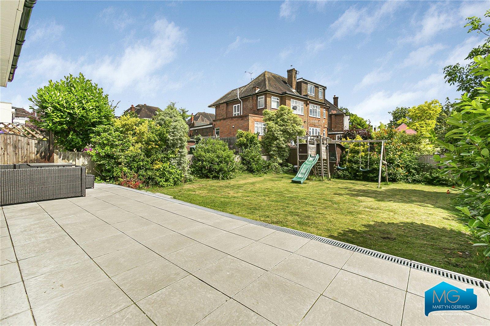 5 bedroom Detached House to rent - Martyn Gerrard