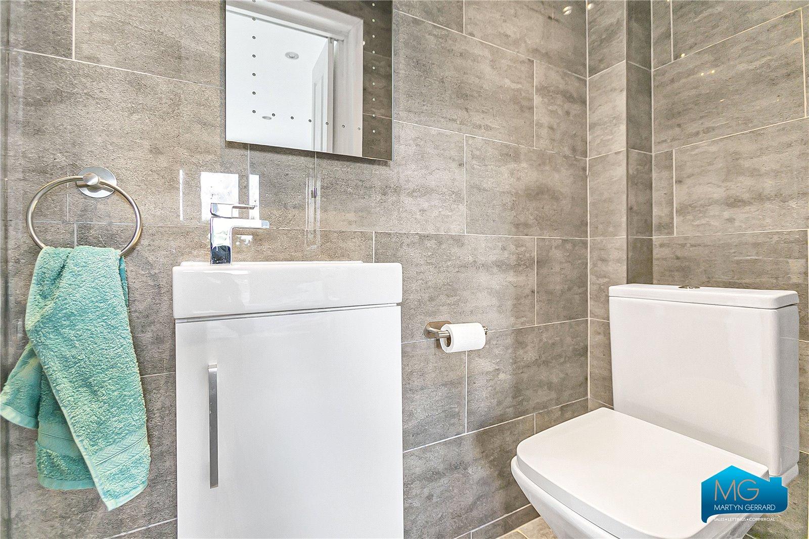 5 bedroom Detached House to rent - Martyn Gerrard