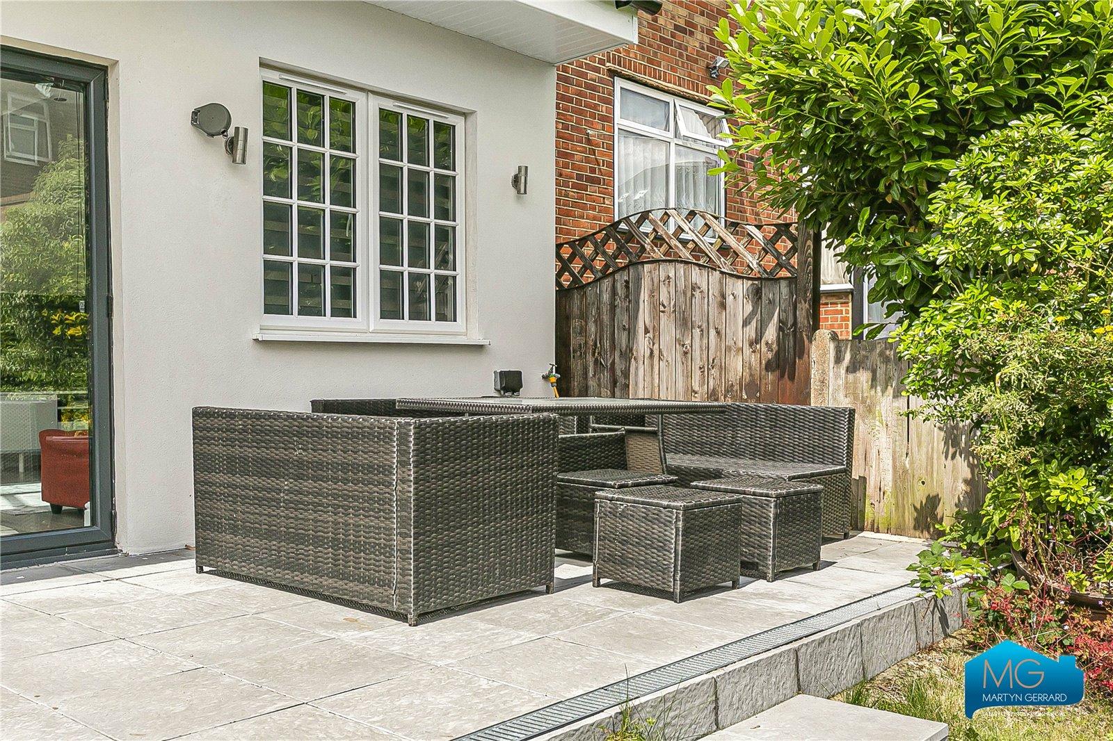 5 bedroom Detached House to rent - Martyn Gerrard