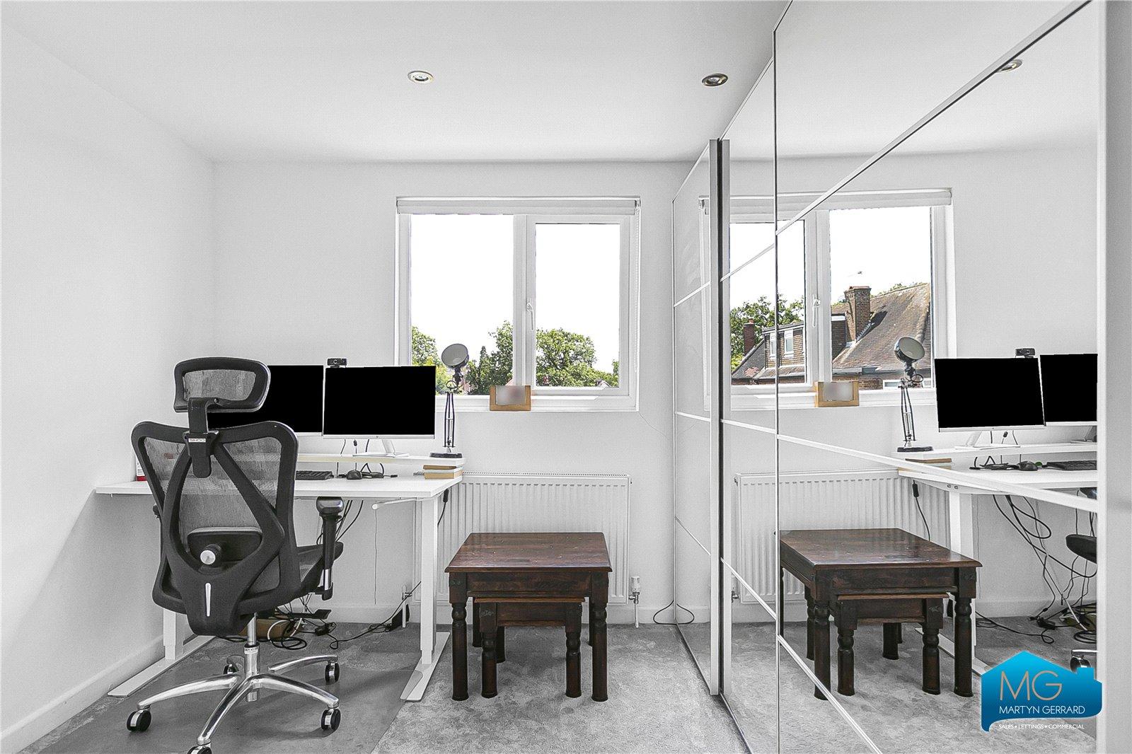 5 bedroom Detached House to rent - Martyn Gerrard