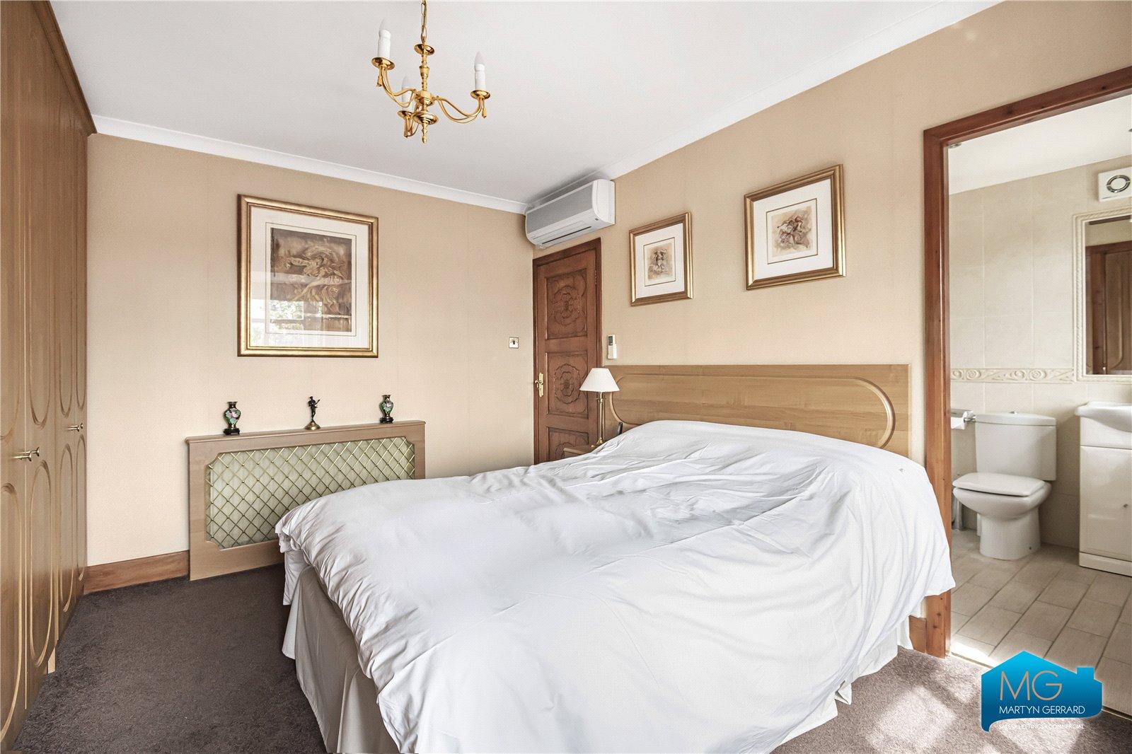 3 bedroom Detached House to rent - Martyn Gerrard