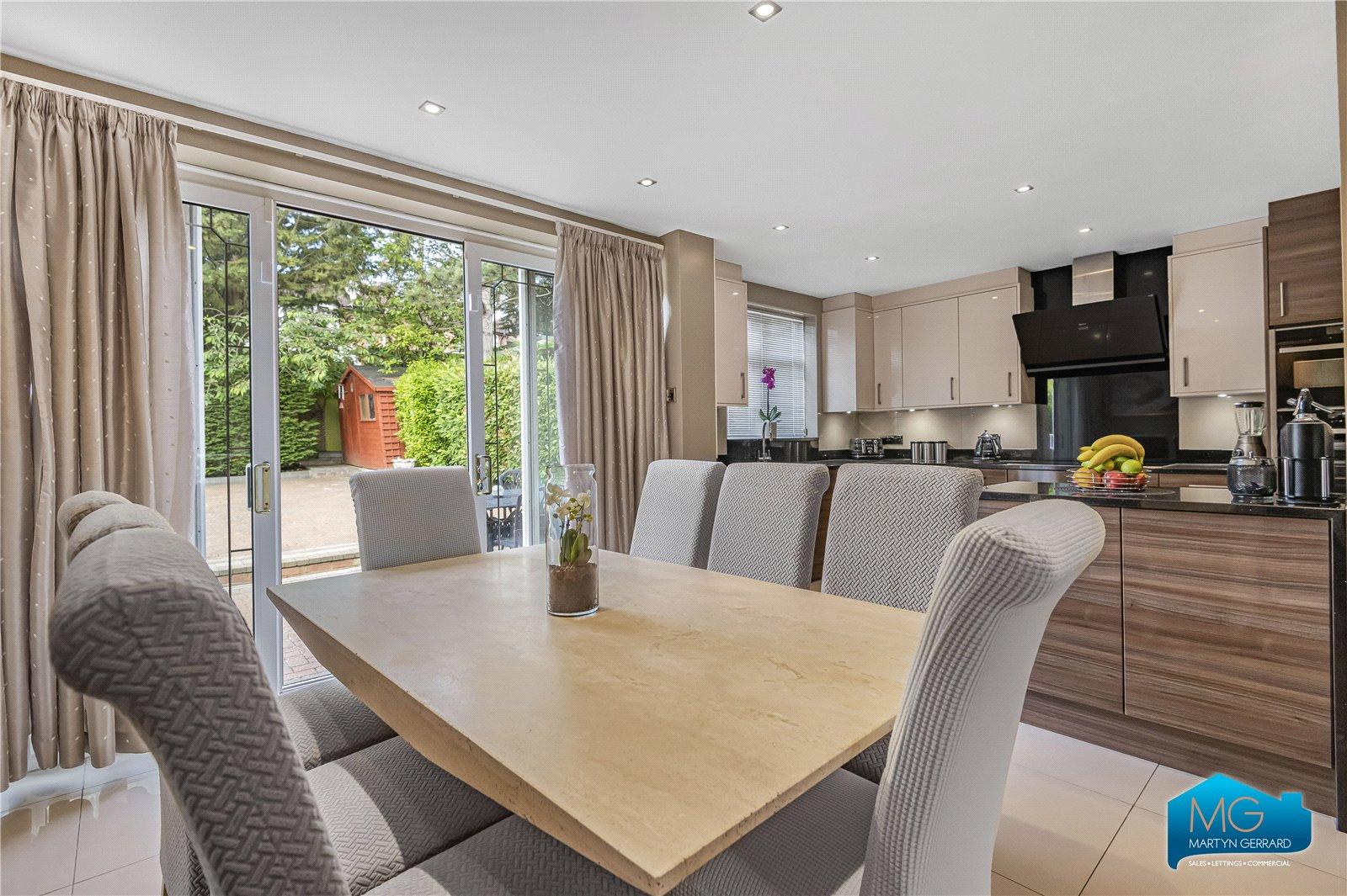 3 bedroom Detached House to rent - Martyn Gerrard