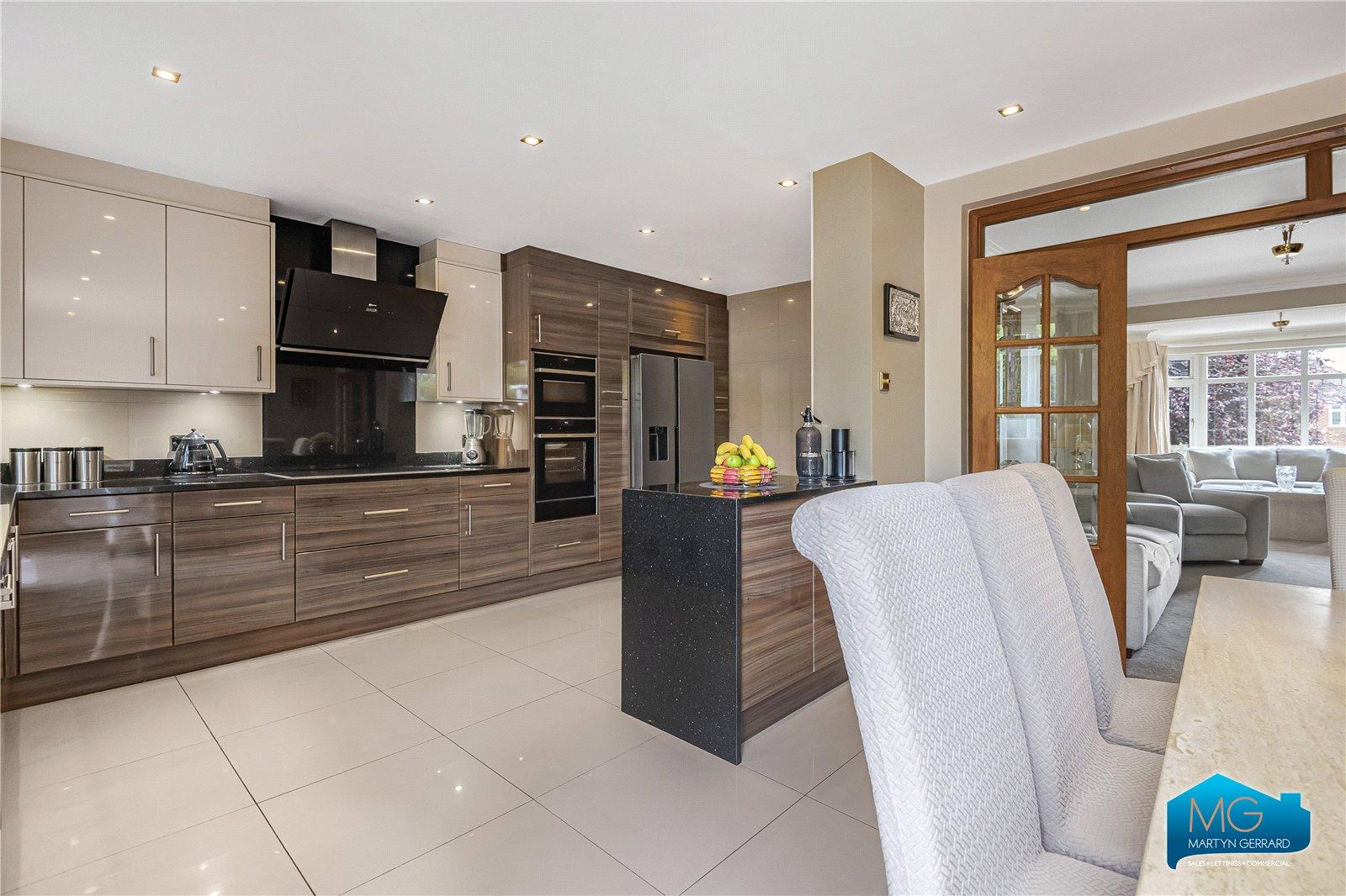 3 bedroom Detached House to rent - Martyn Gerrard