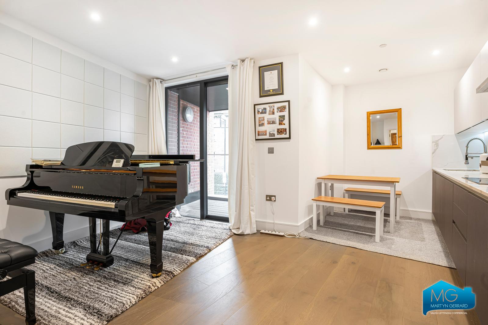 1 bedroom Apartment to rent - Martyn Gerrard