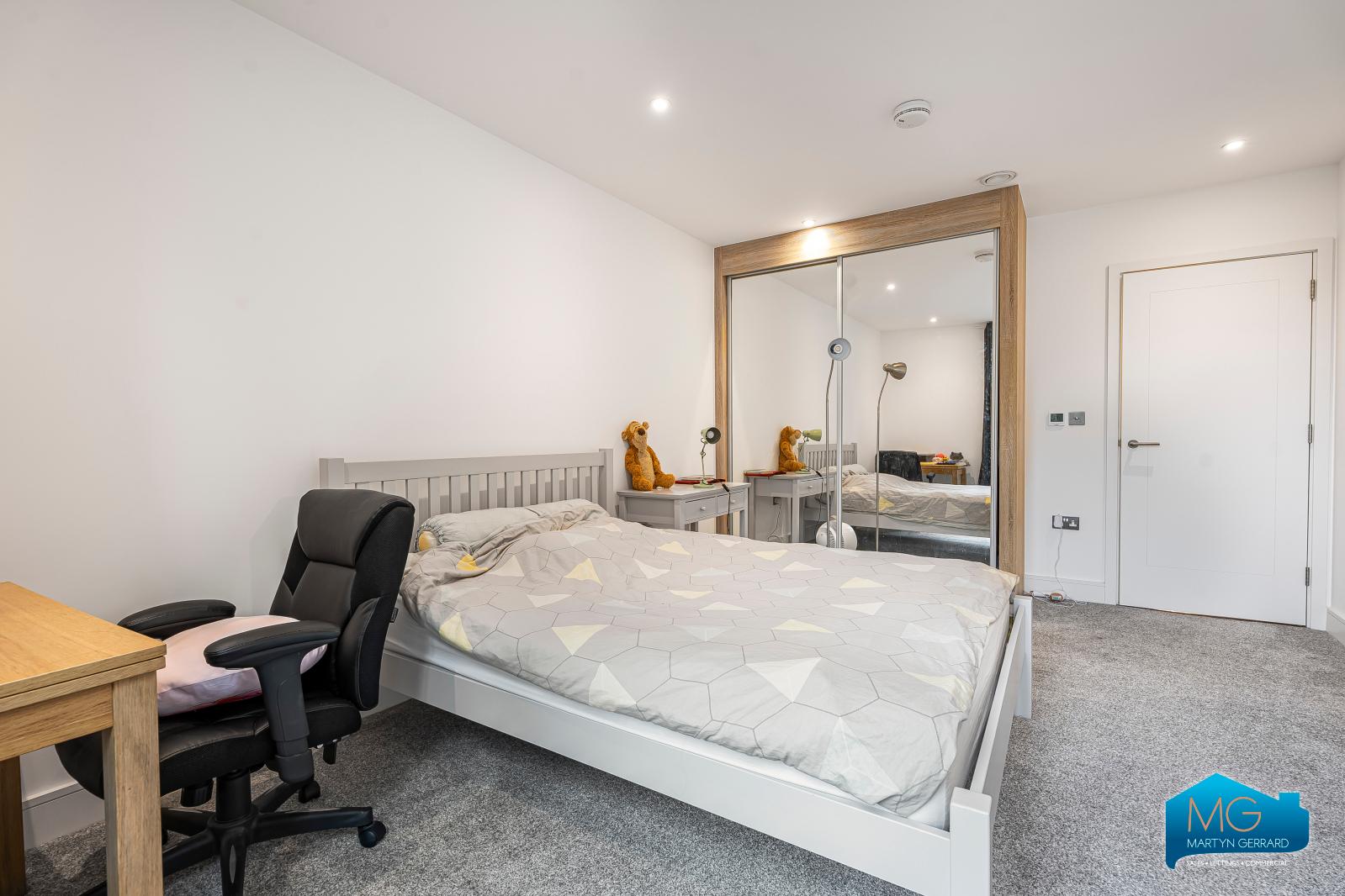 1 bedroom Apartment to rent - Martyn Gerrard