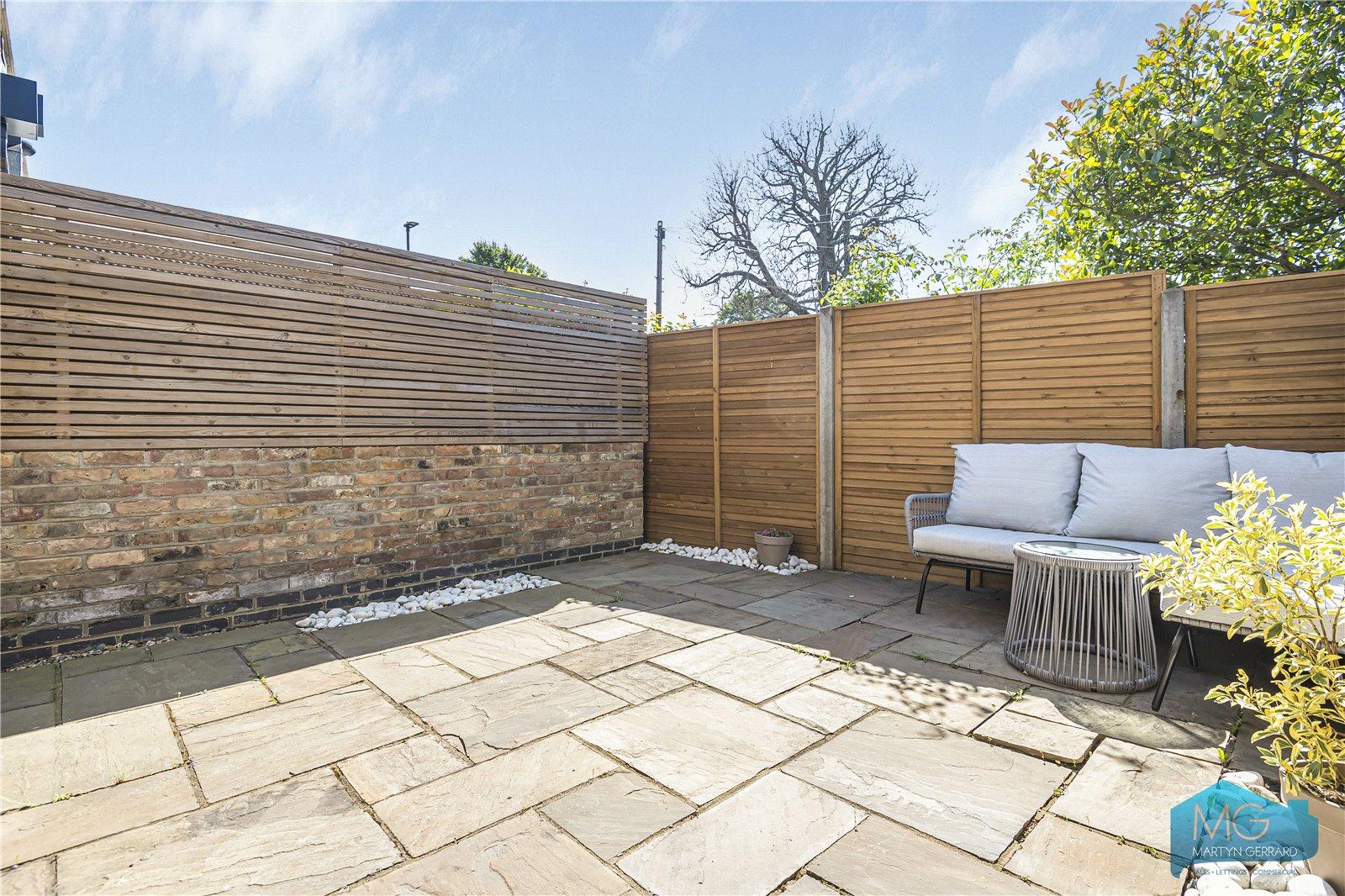 2 bedroom Terraced House for sale - Martyn Gerrard