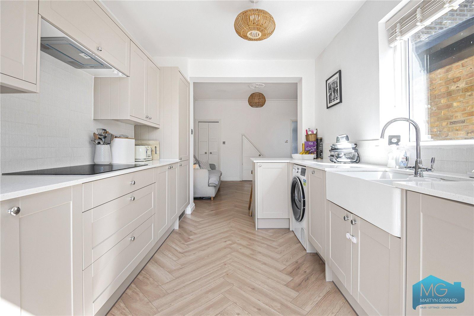 2 bedroom Terraced House for sale - Martyn Gerrard