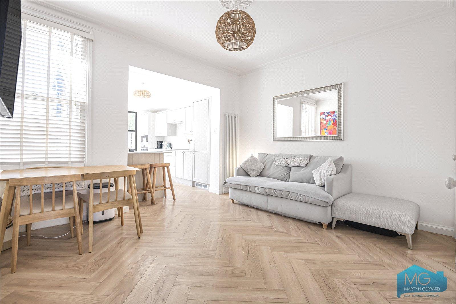 2 bedroom Terraced House for sale - Martyn Gerrard