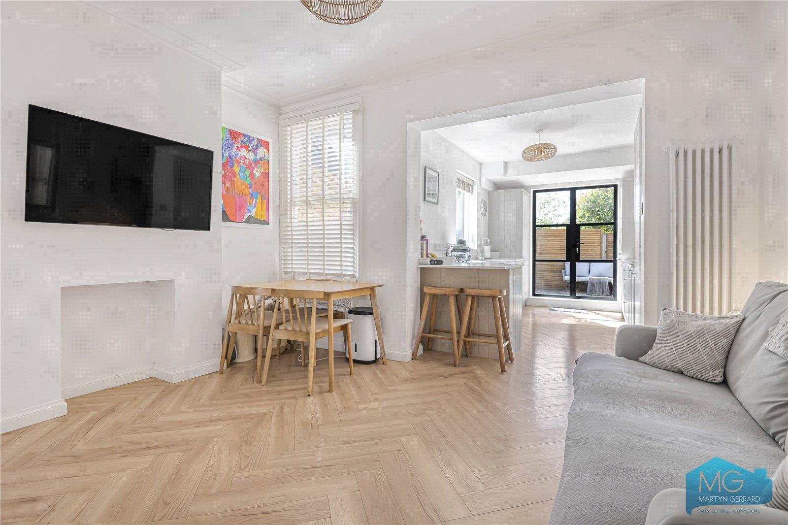 2 bedroom Terraced House for sale - Martyn Gerrard