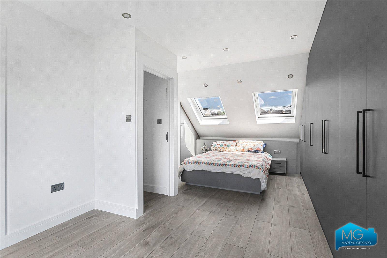 4 bedroom Semi-Detached House to rent - Martyn Gerrard