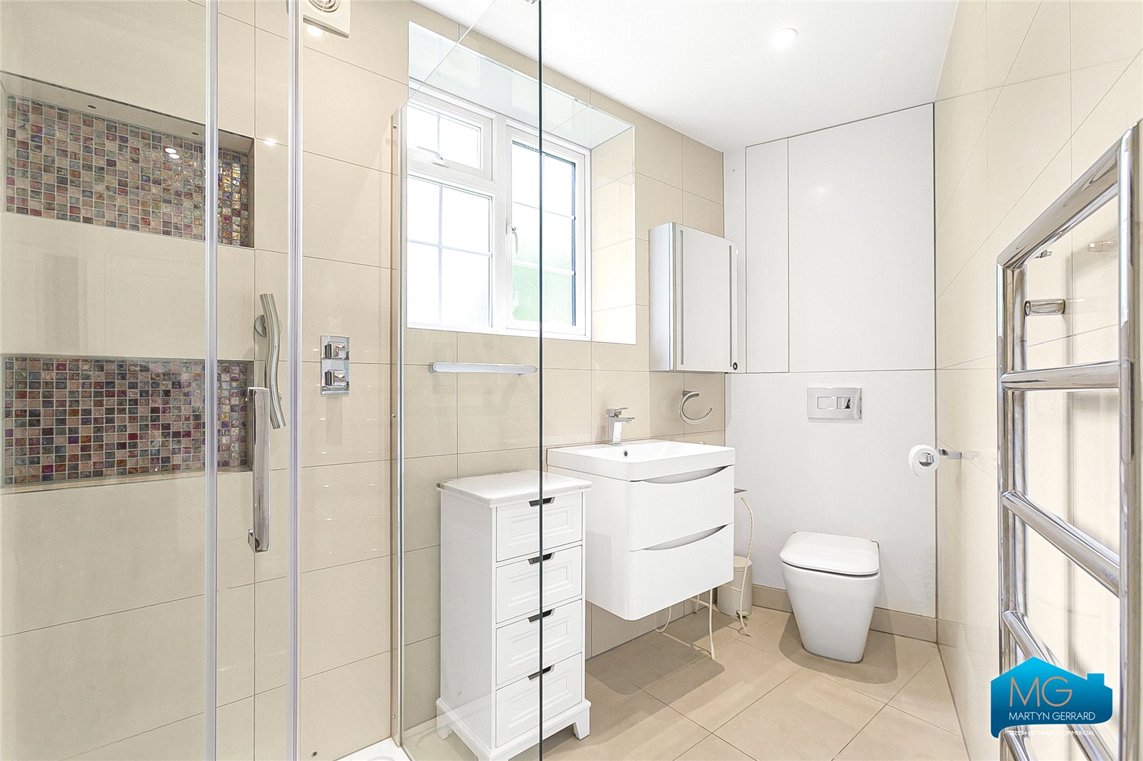 2 bedroom Apartment to rent - Martyn Gerrard