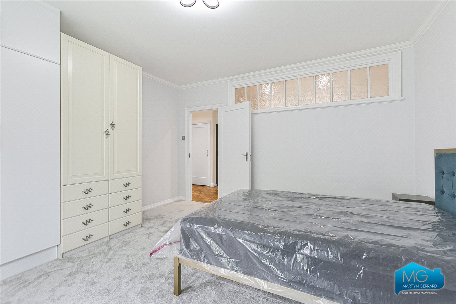 2 bedroom Apartment to rent - Martyn Gerrard