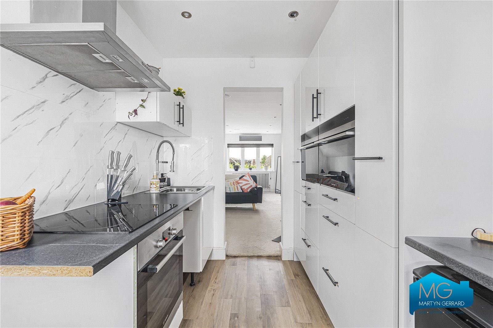 1 bedroom Studio Apartment to rent - Martyn Gerrard
