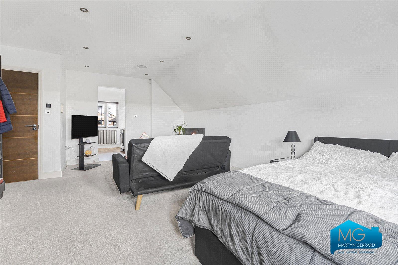 1 bedroom Studio Apartment to rent - Martyn Gerrard