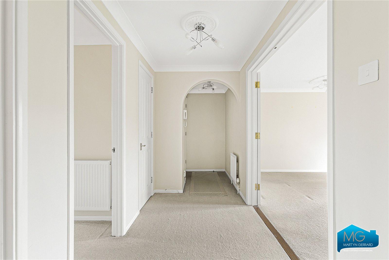 2 bedroom Apartment to rent - Martyn Gerrard
