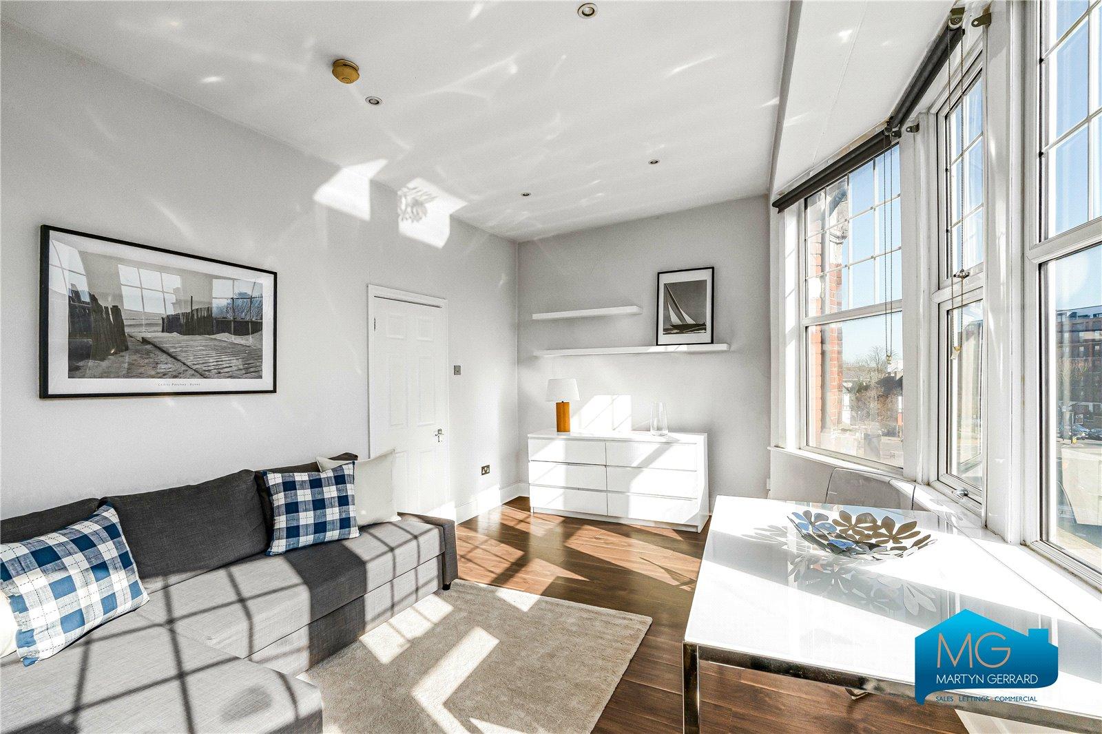 Studio Apartment to rent - Martyn Gerrard