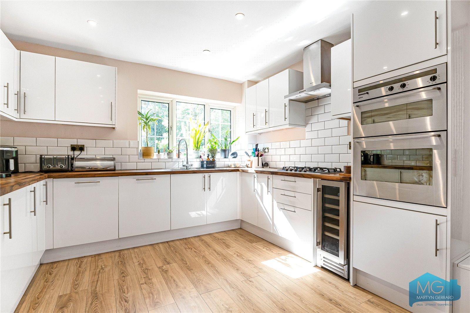 4 bedroom Detached House for sale - Martyn Gerrard