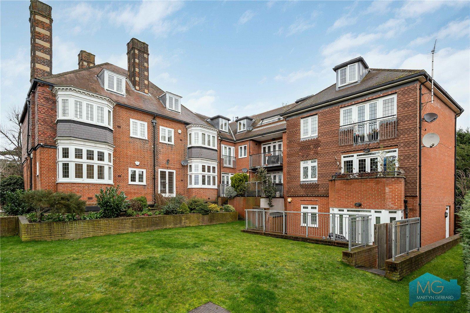 2 bedroom Apartment for sale - Martyn Gerrard