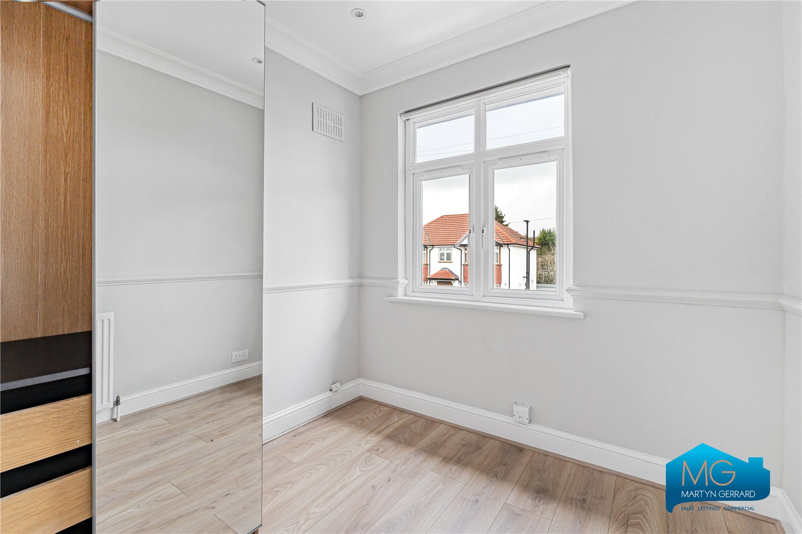 3 bedroom Semi-Detached House to rent - Martyn Gerrard