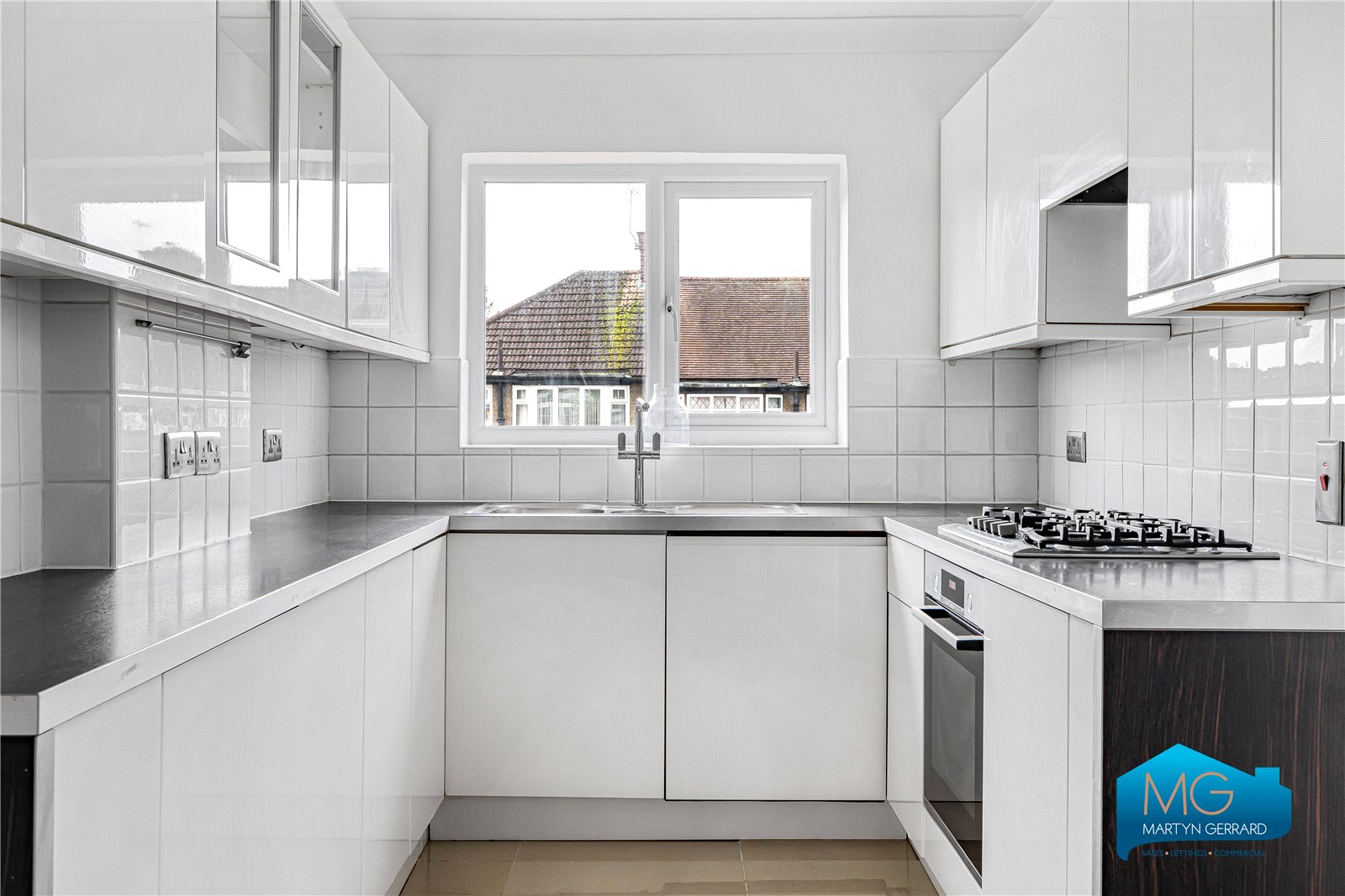 3 bedroom Semi-Detached House to rent - Martyn Gerrard