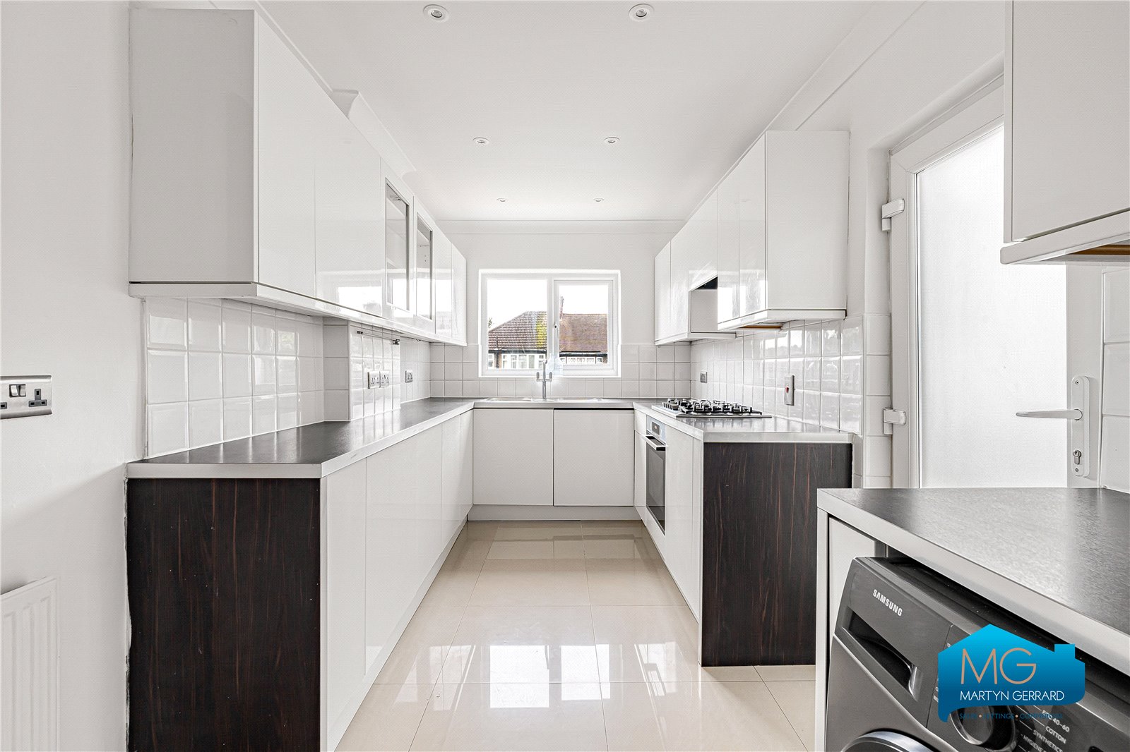 Charter Way, Southgate, London, N14+  - Martyn Gerrard
