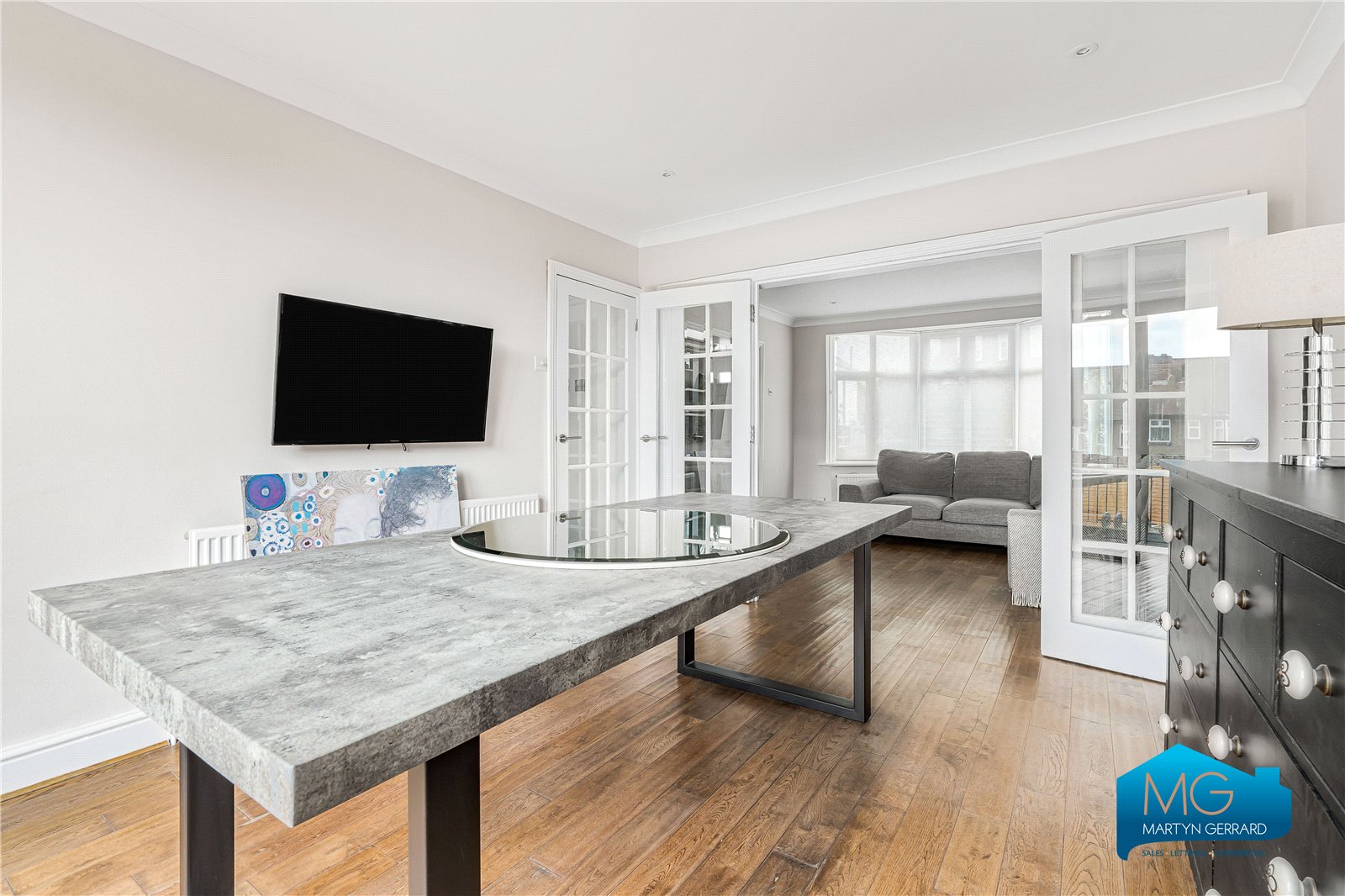 3 bedroom Semi-Detached House to rent - Martyn Gerrard
