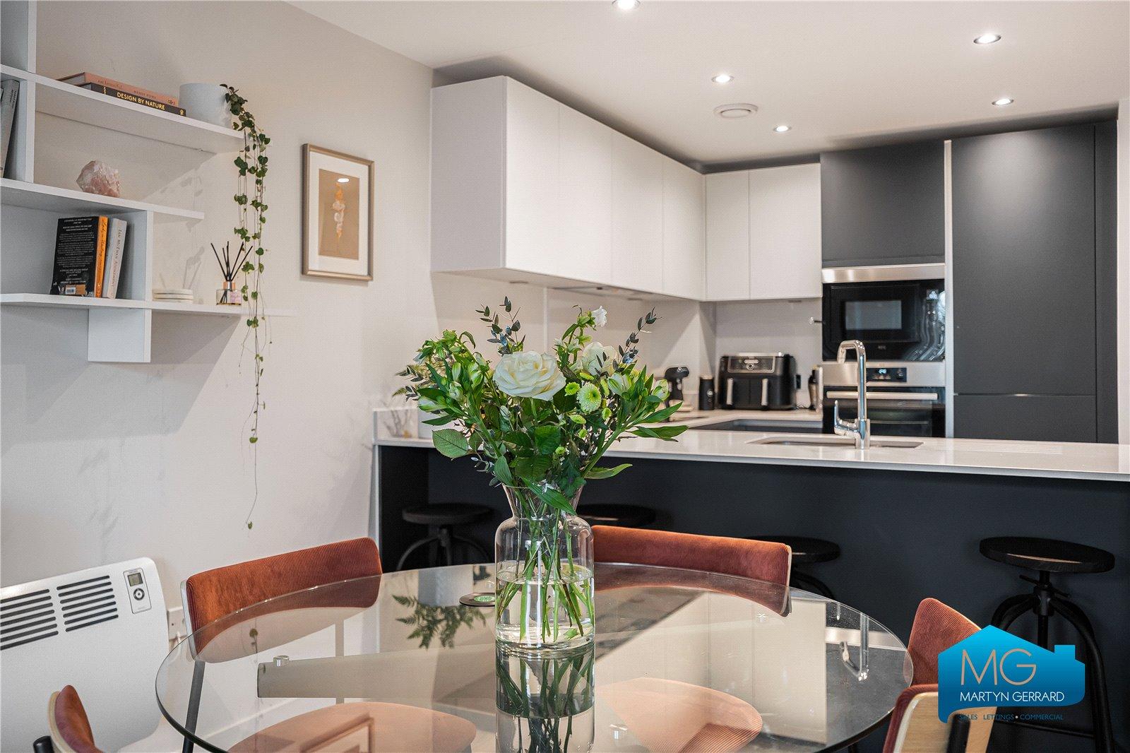 1 bedroom Apartment to rent - Martyn Gerrard