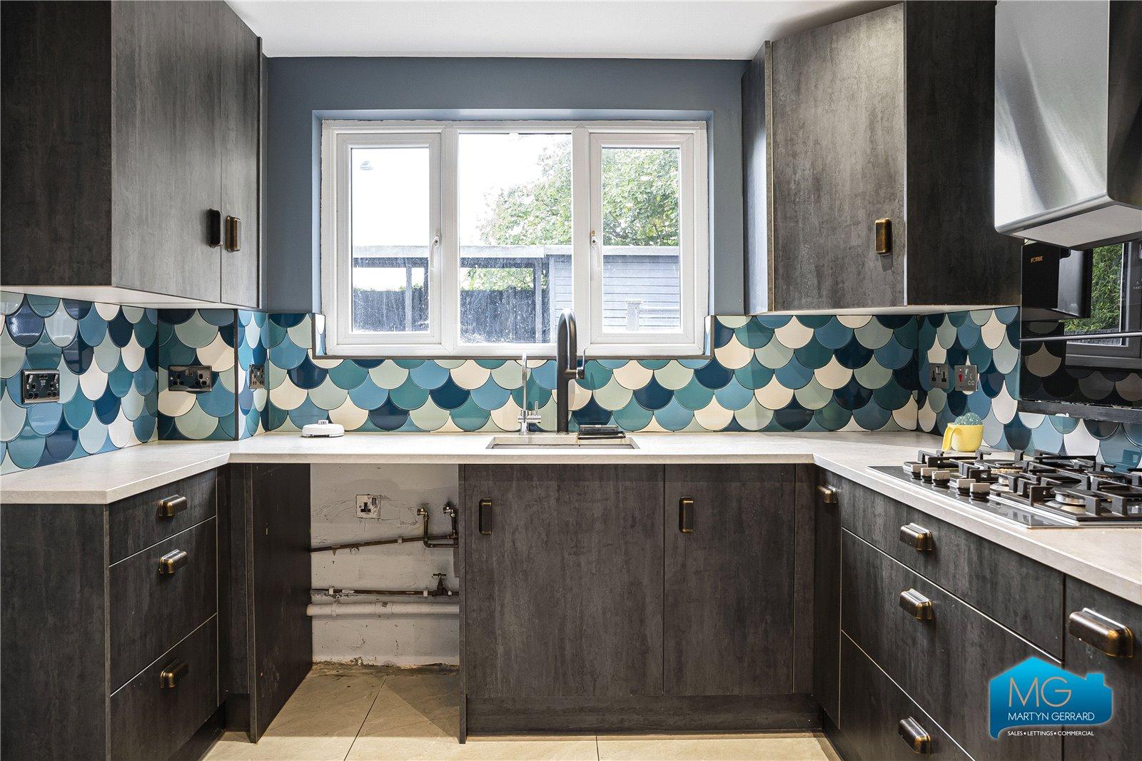 5 bedroom Semi-Detached House to rent - Martyn Gerrard