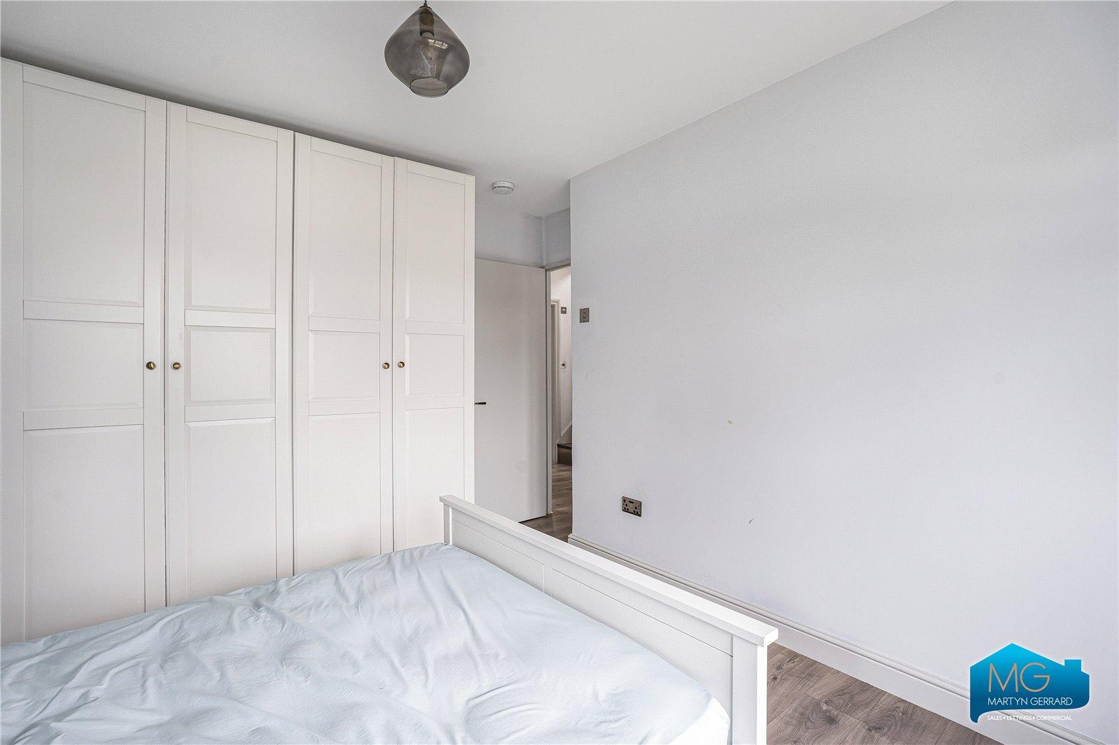 5 bedroom Semi-Detached House to rent - Martyn Gerrard
