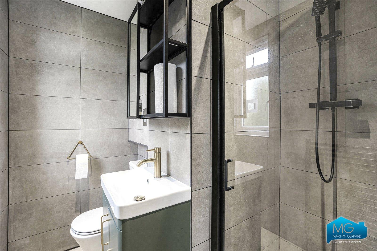 5 bedroom Semi-Detached House to rent - Martyn Gerrard