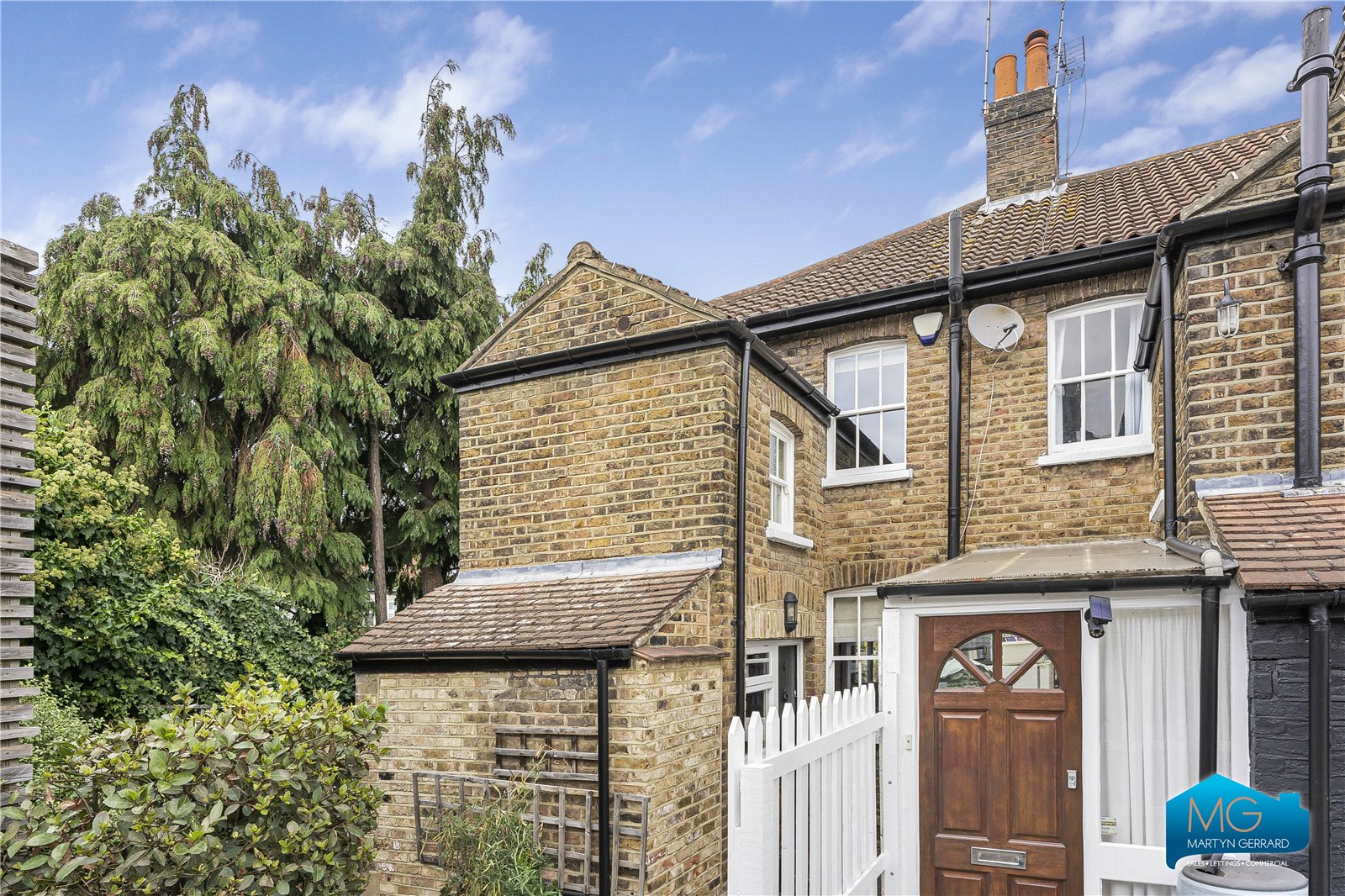 Harwoods Yard, Winchmore Hill, London, N21+  - Martyn Gerrard