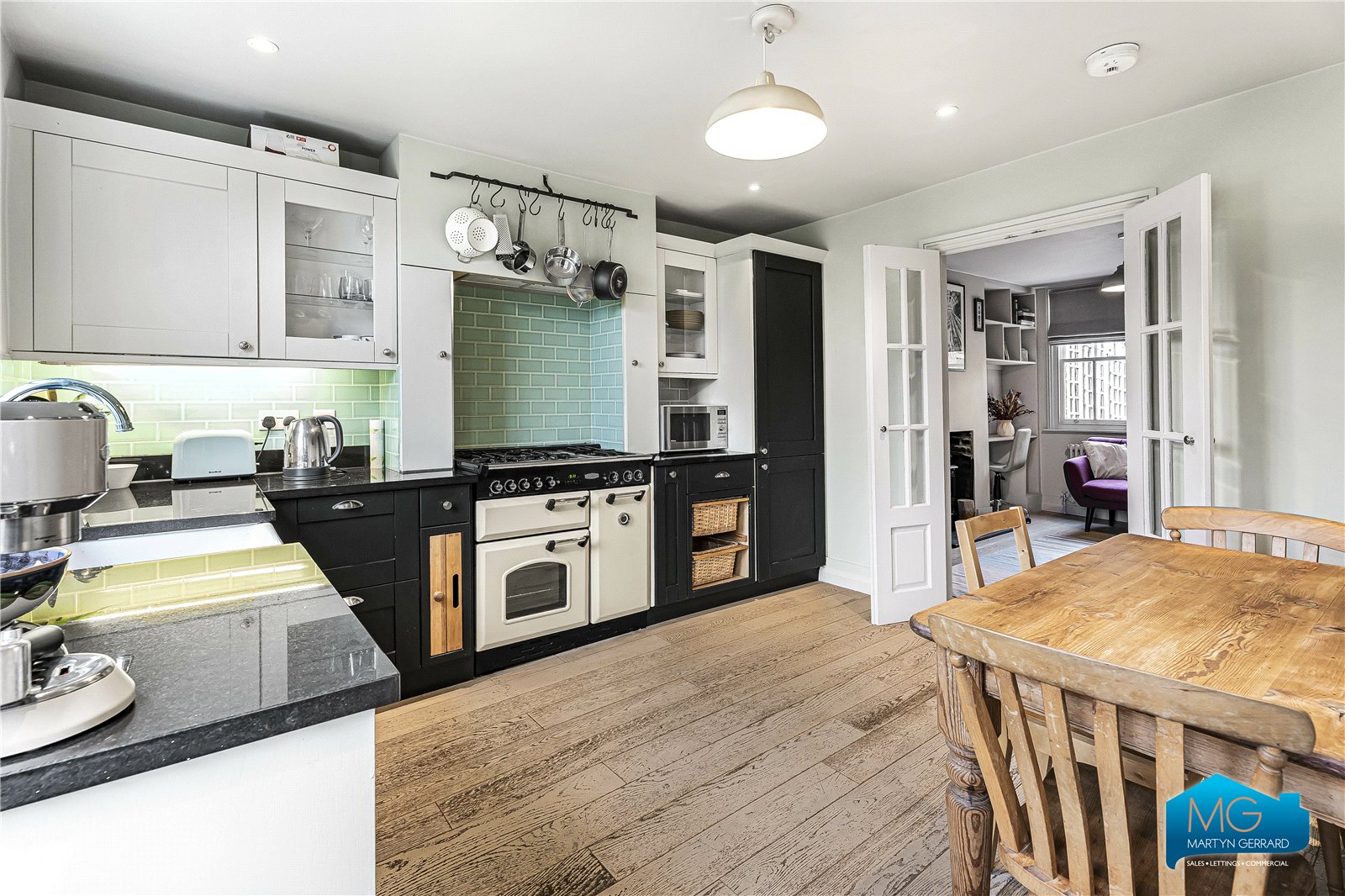 2 bedroom Semi-Detached House to rent - Martyn Gerrard