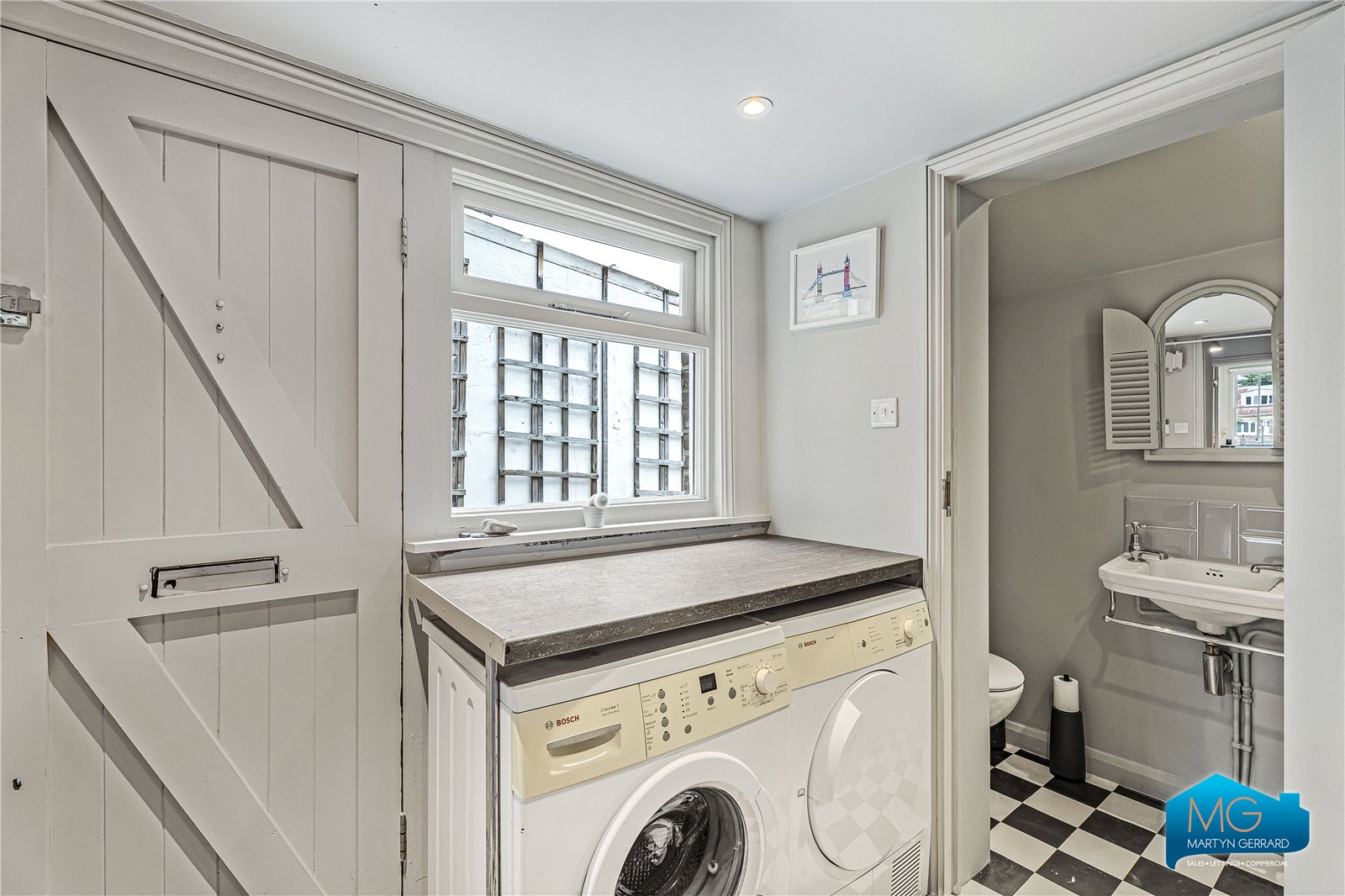 2 bedroom Semi-Detached House to rent - Martyn Gerrard