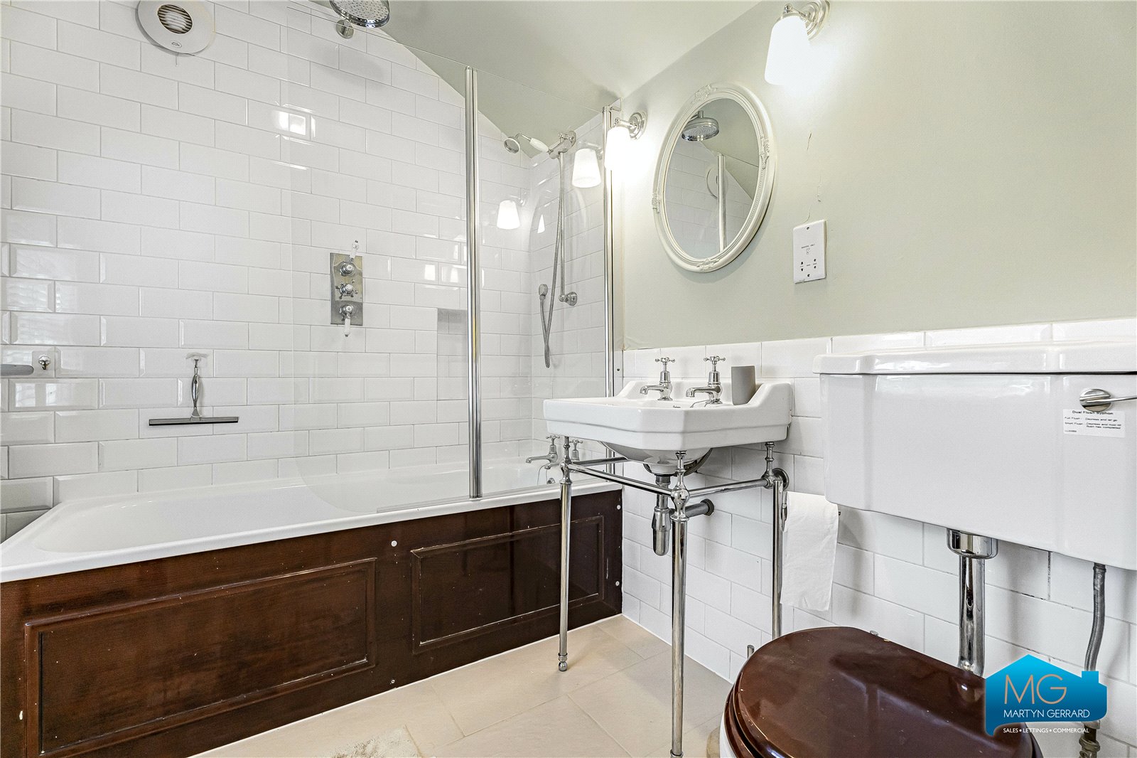 2 bedroom Semi-Detached House to rent - Martyn Gerrard