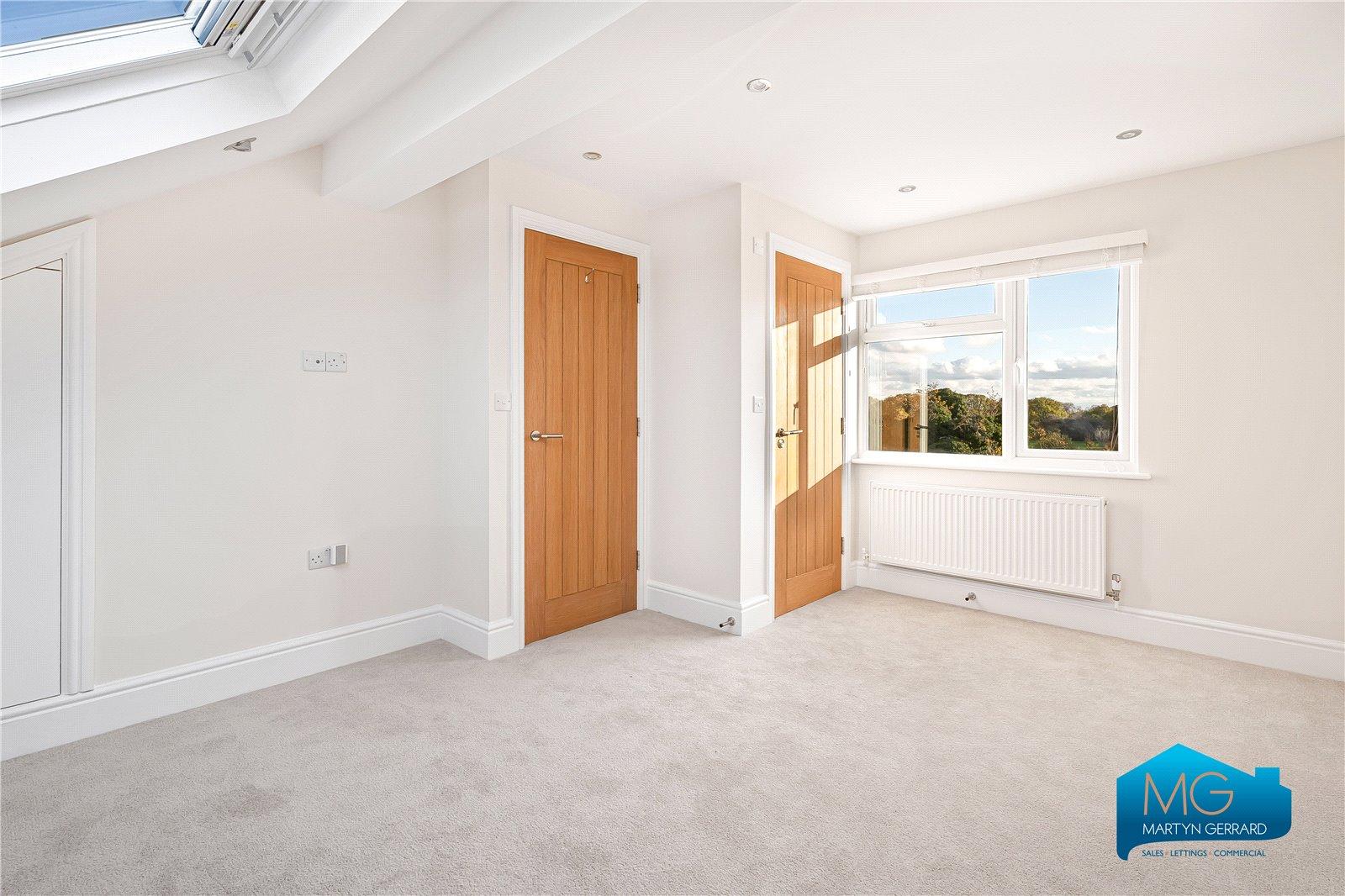4 bedroom Semi-Detached House to rent - Martyn Gerrard