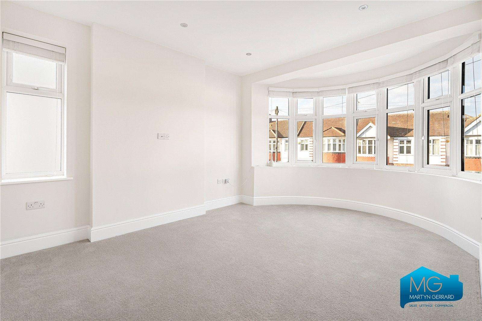 4 bedroom Semi-Detached House to rent + ' - Martyn Gerrard
