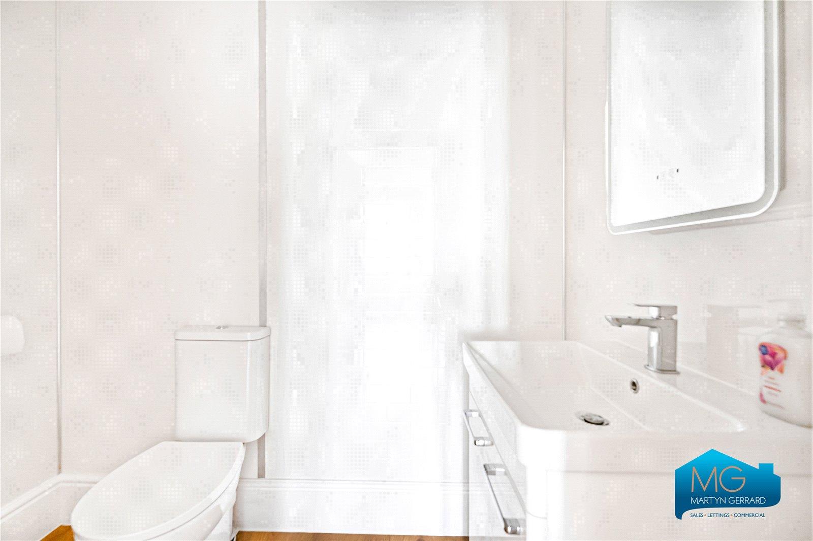 4 bedroom Semi-Detached House to rent - Martyn Gerrard
