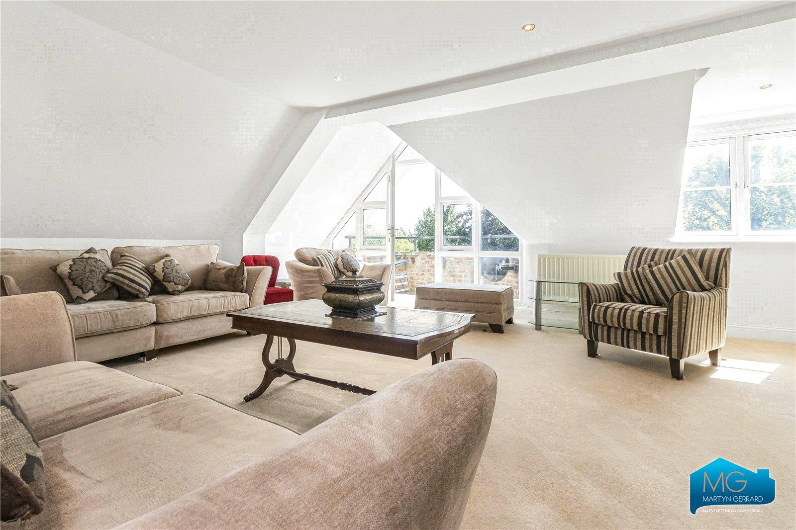 3 bedroom Apartment to rent - Martyn Gerrard