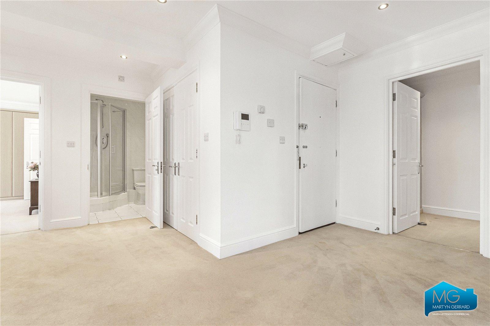 3 bedroom Apartment to rent - Martyn Gerrard