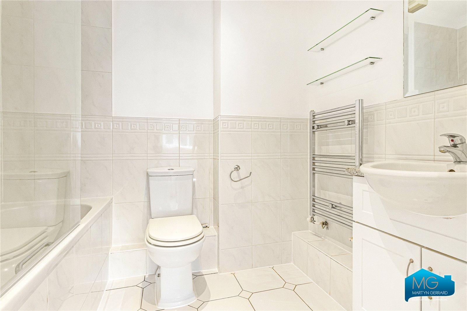 3 bedroom Apartment to rent - Martyn Gerrard