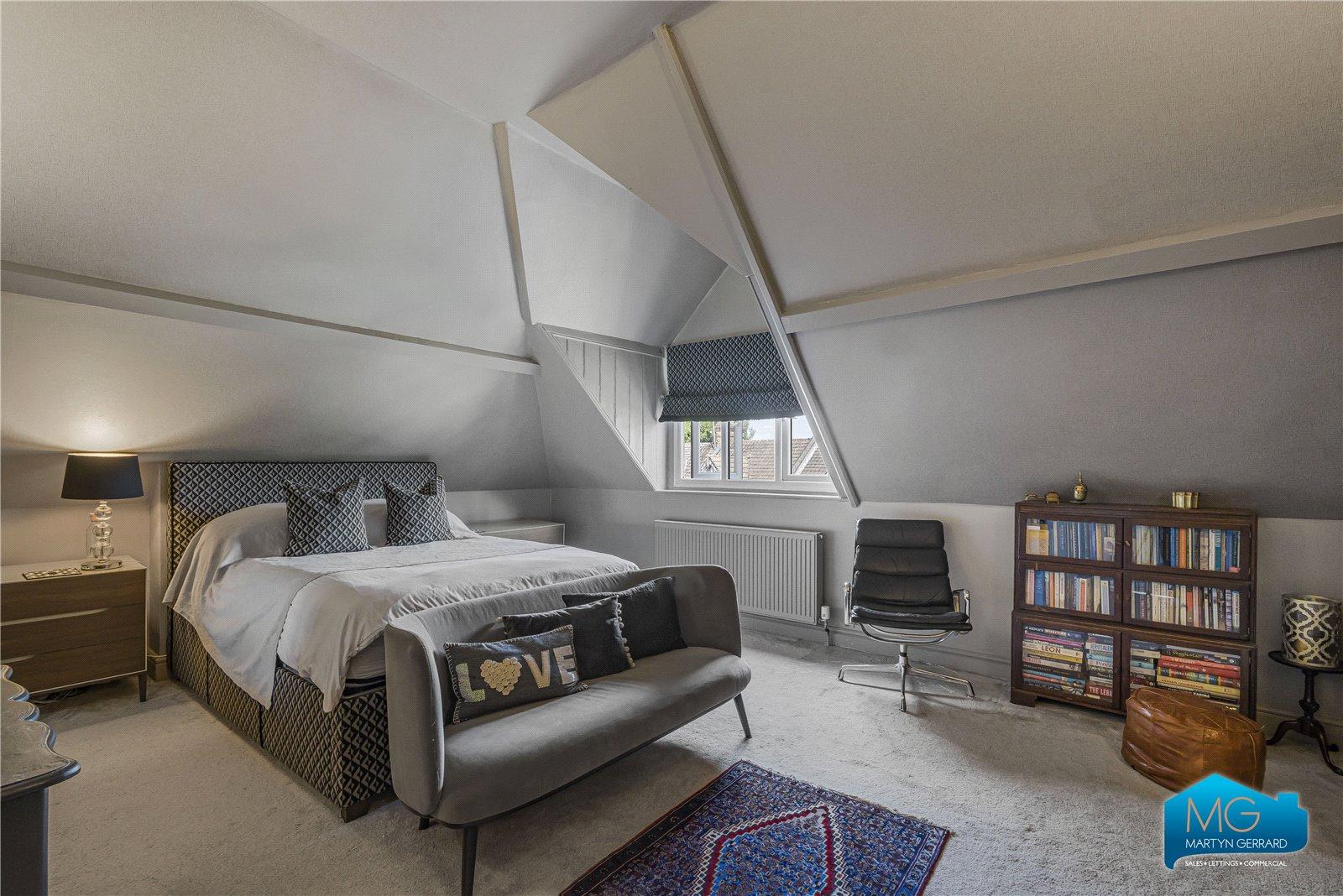 5 bedroom Semi-Detached House to rent - Martyn Gerrard
